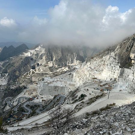 La Porta Sui Monti Di Luna Carrara Eksteriør bilde