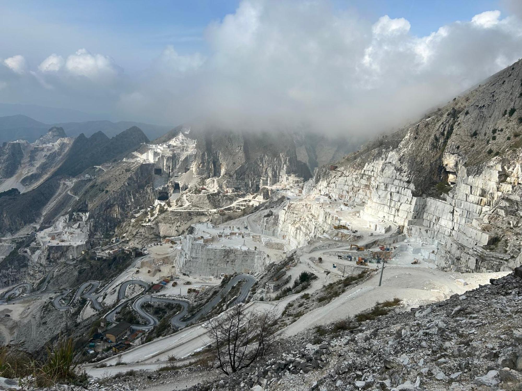 La Porta Sui Monti Di Luna Carrara Eksteriør bilde